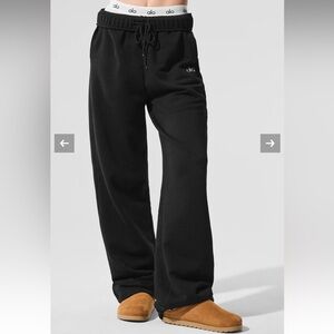 NWOT ALO Accolade Straight Leg Sweatpant